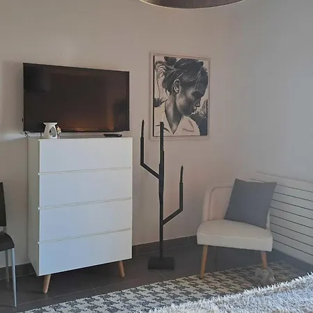 Apartment Beautiful T2 With Pool - Near *