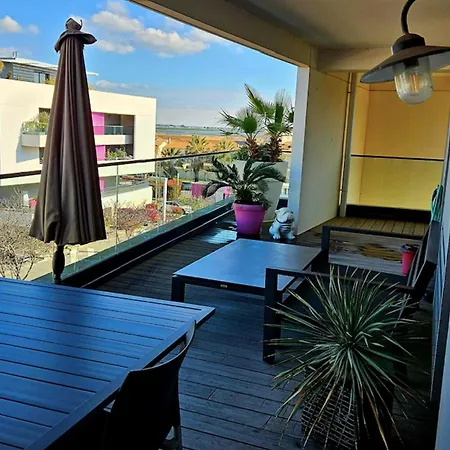 Apartment Beautiful T2 With Pool - Near