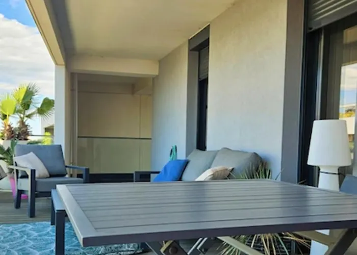 Beautiful T2 With Pool - Near Appartement